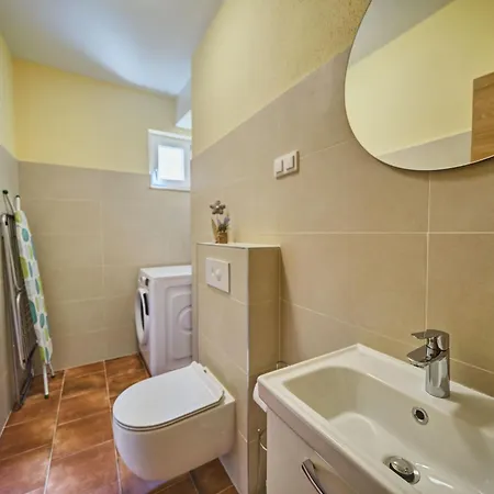別荘 Anovi 1 - Haus Mit Zwei Schlafzimmern By Interhome *