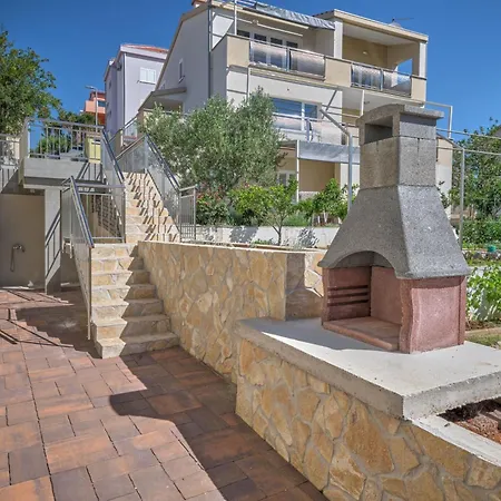 Anovi 1 - Haus Mit Zwei Schlafzimmern By Interhome *